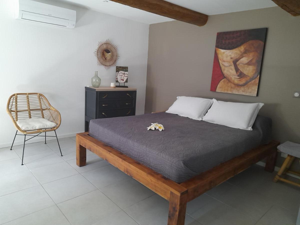 La Ferme Des Oliviers Holiday home Sollies Pont
